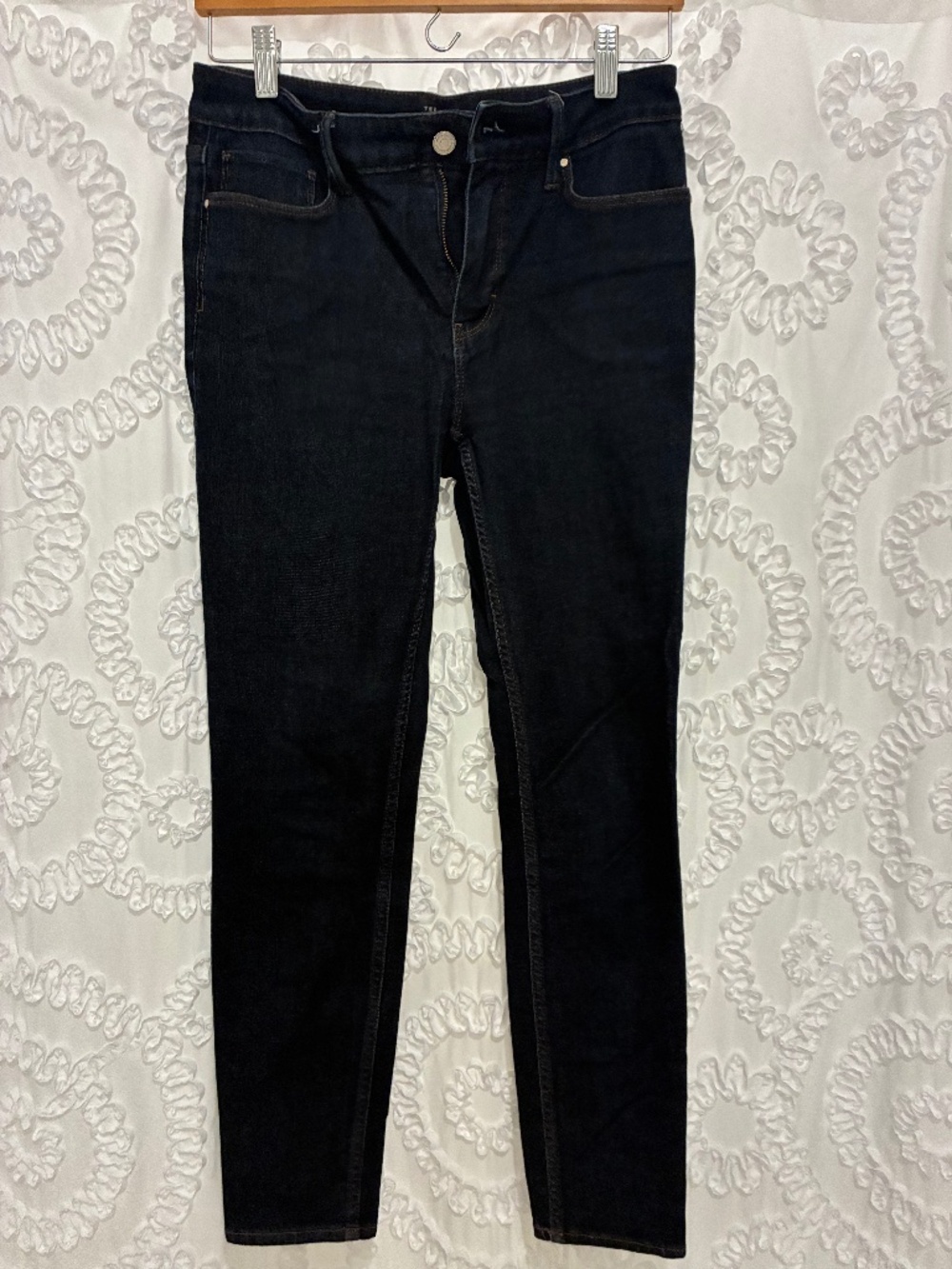 WHBM skinny jeans sz 2